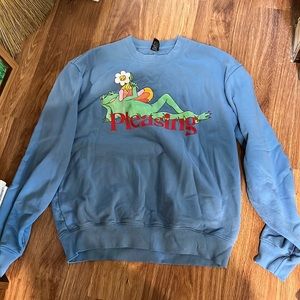 The Pleasing Crewneck in Sky Blue